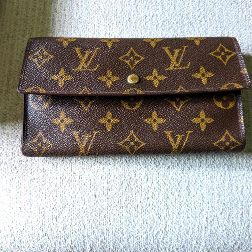 Authentic Louis Vuitton Wallet